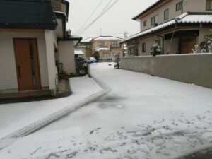 松本市もまとまった雪が降りました