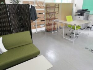 建築士が事務所に駐在することになりました