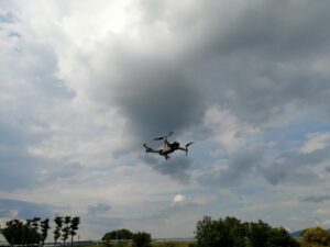 初めてドローンを操縦してみました