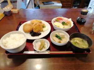 ご近所の定食屋さんで聞こえてきたお話