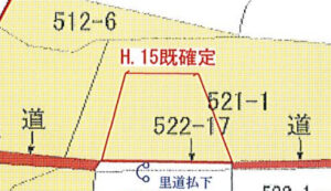 建物の下に赤線(里道)が残っていました
