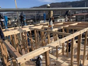 ウッドハウス信州、松本市元町2丁目いよいよ上棟しました