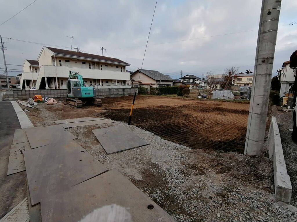建物解体後の松本市筑摩新築建売住宅3棟建築予定地