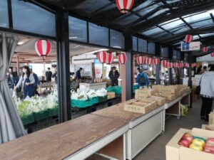 道の駅「いまい恵の里」は大賑わいですね