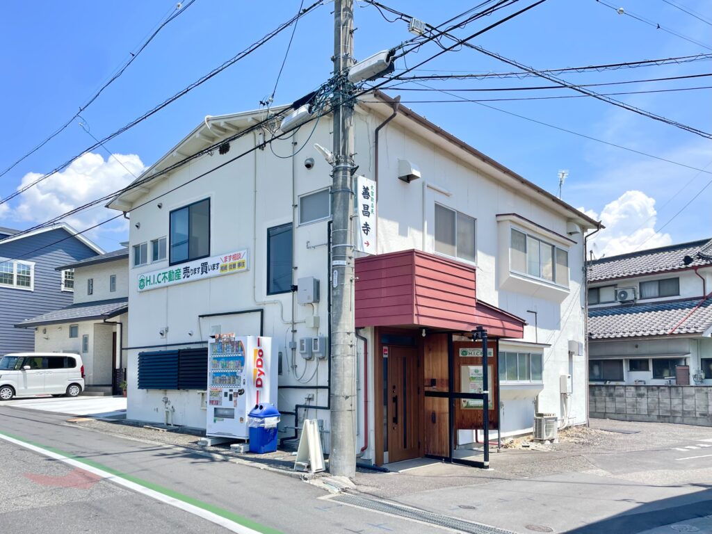 松本市H.I.C不動産外観